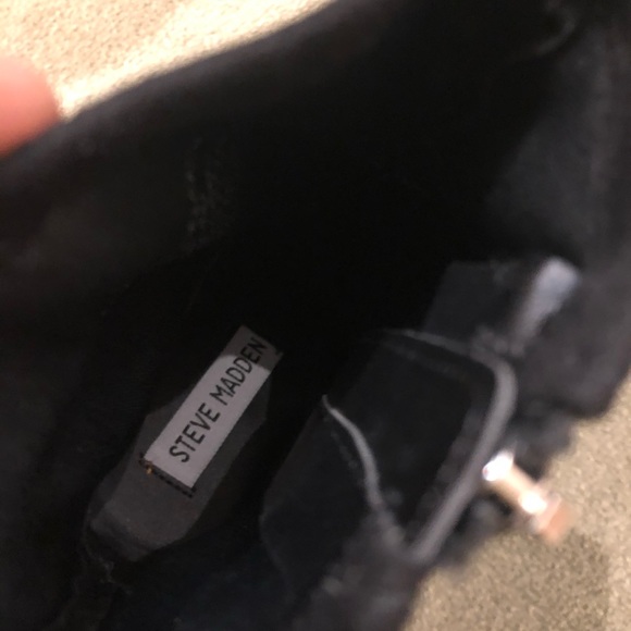 Steve Madden Elory Black Booties - Picture 5 of 8